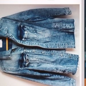 MOLLY & ISADORA DISTRESSED DENIM JACKET LIKE NEW SIZE 0X